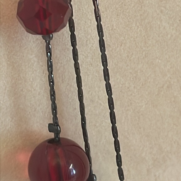 17” triple strand Boston link chain necklace with 17 red/orange & silver beads - Picture 8 of 10